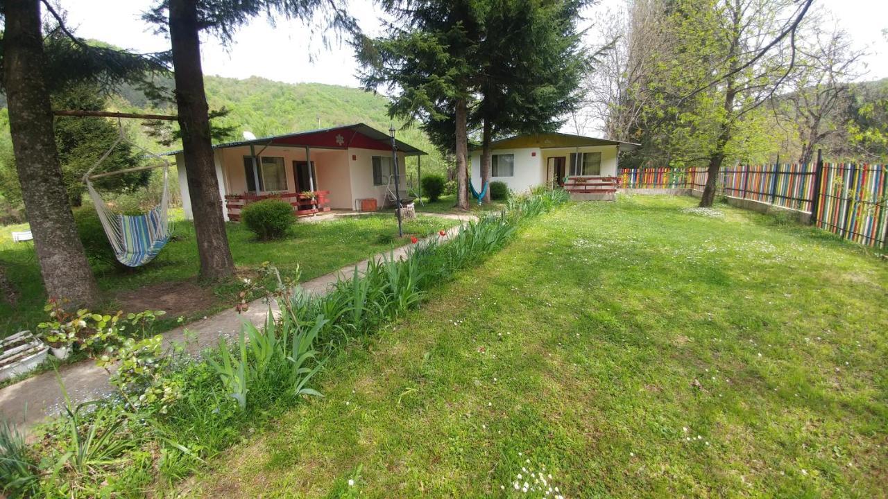 Къща За Гости Дъга Cherni Osum Exterior foto